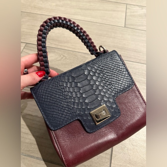 Top handle bag - Picture 3 of 12